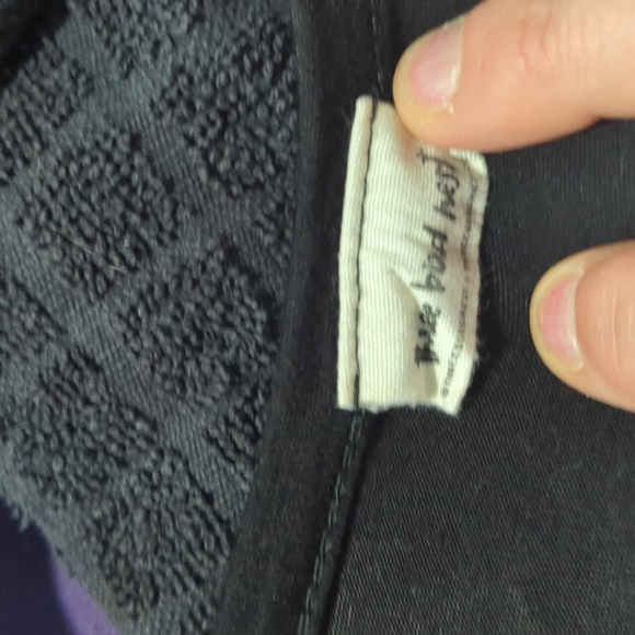 Low scoop neck t-shirt - Picture 2 of 2